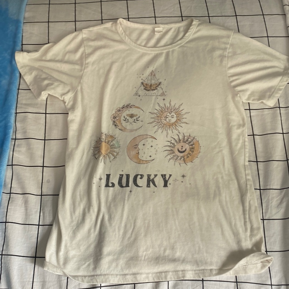 White t-shirt. Cute designs